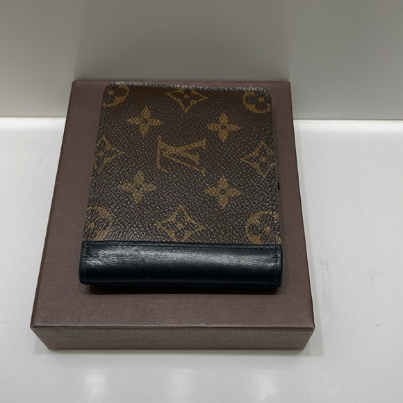 Louis Vuitton wallet - Men - Picture 4 of 11